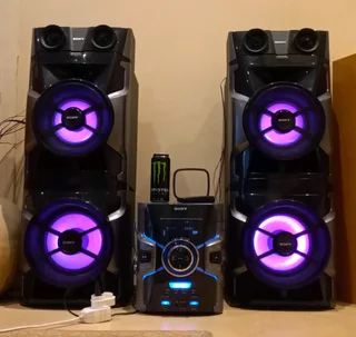 SONY HiFi System with RGB Lights 3 CD Changer Player FM Radio