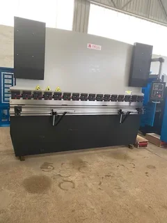 Press Brake, 160Ton x 3200mm, Motorised Backstop, NC System, (Brand New)