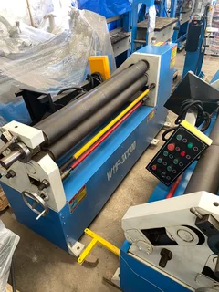 (Brand New) Plate Roller, Cap: 1300mm x 3mm, Motorised, Diameter of Rolls: 95mm.