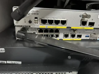 Cisco C1117-4PMLTEW Router