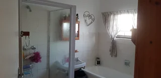 House to Let in Brighton Beach