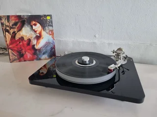 Clearaudio Champion Turntable