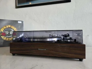Pioneer PL15 Semi-Automatic Belt Drive Turntable