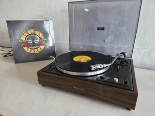 Pioneer PL15 Semi-Automatic Belt Drive Turntable