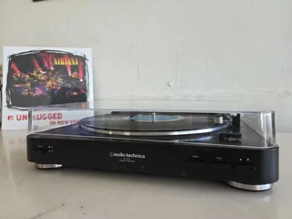 Audio Technica AT-LP60 Fully Automatic Turntable