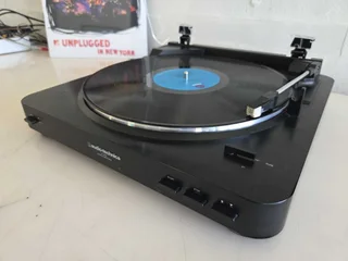 Audio Technica AT-LP60 Fully Automatic Turntable