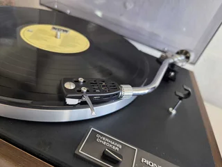 Pioneer PL12E Manual Belt Drive Turntable