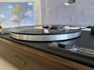 Pioneer PL12E Manual Belt Drive Turntable