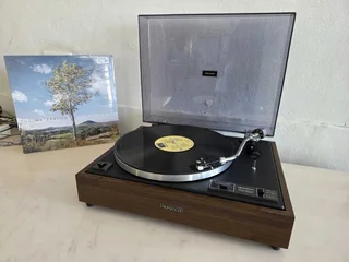 Pioneer PL12E Manual Belt Drive Turntable