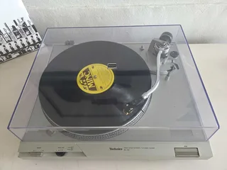 Technics SL-D2 Direct Drive Turntable