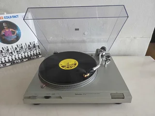 Technics SL-D2 Direct Drive Turntable