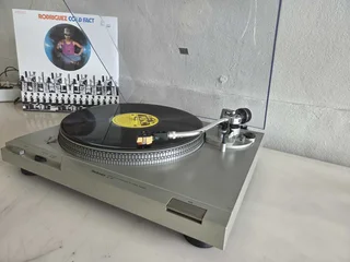 Technics SL-D2 Direct Drive Turntable