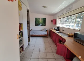 Single Stand-Alone Room to Rent