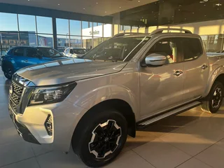 Nissan Navara 2.5 LE Auto Double Cab