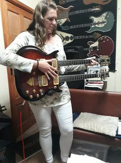 GUITAR LESSONS- UKULELE LESSONS