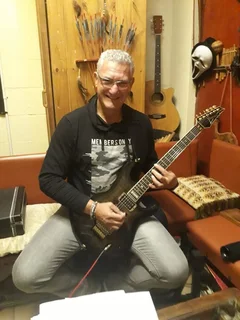 Beginner to advanced Guitar Lessons, ukulele and Djembe drumming