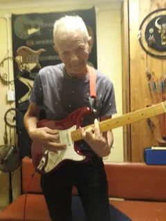 Guitar and Ukulele Lessons offered- Beginner guitar lessons offered