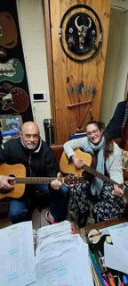 Beginner guitar lessons - Ukulele lessons - Djembe drumming lessons