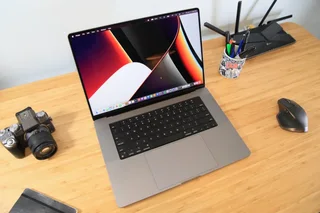 16 Inch M1 Max Chip Macbook PRO 1TB SSD|64 GB RAM Excellent Condition With Accessories And Warranty