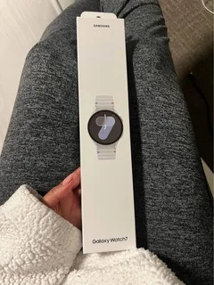 44mm Samsung Galaxy Watch 7 GPS Version Silver Brand New Sealed In Box With Accessories And Warranty