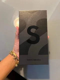 256GB Samsung Galaxy S22 ULTRA  Black Excellent Condition In The Box With Accessories And Warranty