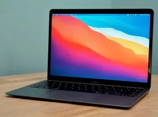 Excellent Condition 13 Inch Space Gray M1 Chip MacBook Air With Touch ID|256GB SSD|8GB RAM| Warranty