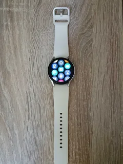 40mm Gold Samsung Galaxy Watch 6 LTE Version Excellent Condition In Box With  Warranty