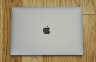 13 Inch Macbook Pro With M1 Chip In Excellent Condition With A 256GB SSD|8GB RAM|Touch Bar|WARRANTY