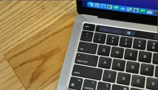 13 Inch Macbook Pro With M1 Chip In Excellent Condition With A 256GB SSD|8GB RAM|Touch Bar|WARRANTY