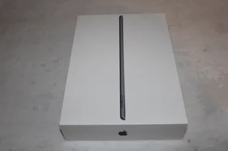 9th Gen 10.2 Inch Apple iPad 256GB WiFi As New In The Box With Accessories And Warranty