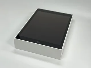 10.2 Inch Apple iPad 64GB 9th Gen  WiFi In Excellent Condition In Box With Accessories And Warranty