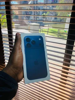 512gb Apple Iphone 17 Pro Blue Brand New Sealed In Box With Accessories And Warranty