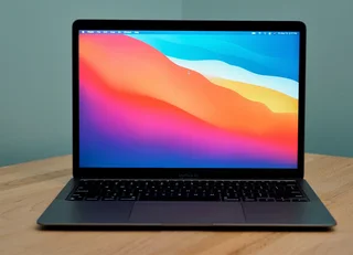 Excellent Condition 13 Inch Space Gray M1 Chip MacBook Air With Touch ID|256GB SSD|8GB RAM| Warranty