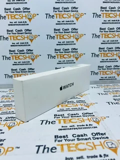 40mm Starlight Apple Watch Sport SE Gen 2 GPS Excellent Condition In The Box  With Warranty