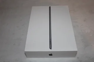 9th Gen 10.2 Inch Apple iPad 256GB WiFi As New In The Box With Accessories And Warranty