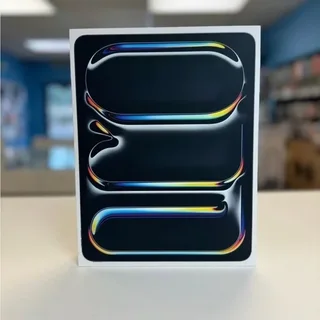 Excellent Condition In The Box 512GB 13 Inch iPad Pro M4 Chip Silver With Accessories And Warranty