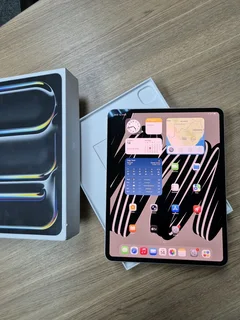 Excellent Condition In The Box 512GB 13 Inch iPad Pro M4 Chip Silver With Accessories And Warranty