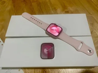 41mm Pink  Apple Watch Series 9 GPS Version Excellent Condition In Box  With Warranty