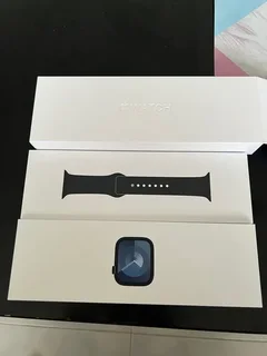41mm Midnight Apple Watch Series 9 GPS Version As New In The Box  With Warranty