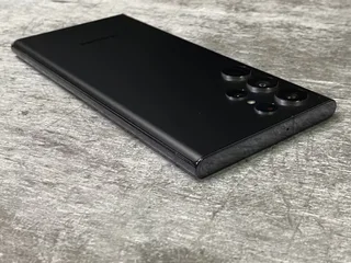 256GB Samsung Galaxy S22 ULTRA  Black Excellent Condition In The Box With Accessories And Warranty