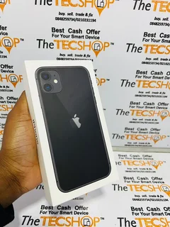 64gb Black Apple Iphone 11 Excellent Condition In The Box With All Accessories And Warranty