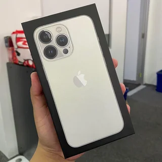 256gb Apple Iphone 13 Pro Max Silver Excellent Condition In The Box With Accessories And Warranty