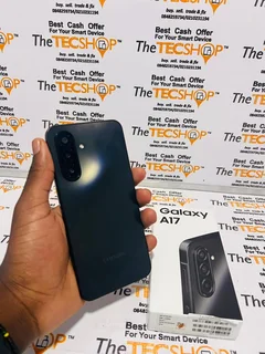 128GB Dual-Sim Black Samsung Galaxy A17 As New In The Box With Accessories And Warranty