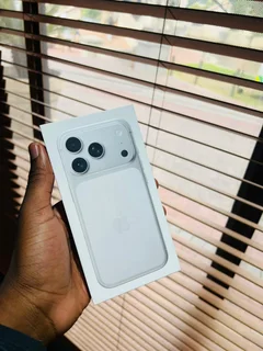 1tb Apple Iphone 17 Pro Max Silver Brand New Sealed In Box With Accessories And Warranty