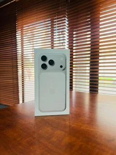 256gb Apple Iphone 17 Pro Max Silver Brand New Sealed In Box With Accessories And Warranty