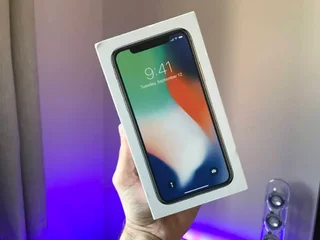 256gb Silver Iphone X Excellent Condition In The Box With All Accessories And Warranty