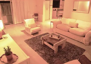 Hout Bay 1 Bedroom Flat – Pet friendly -furnished- 100m from Beach