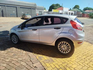 2016 Ford Fiesta Hatchback