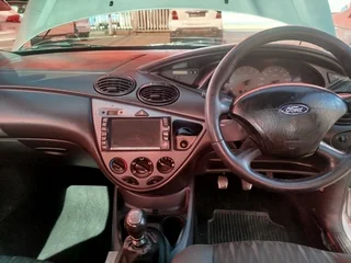 2000 Ford Focus Sedan