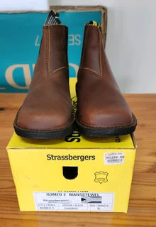 Strassberger Size 5 Shoe For Sale